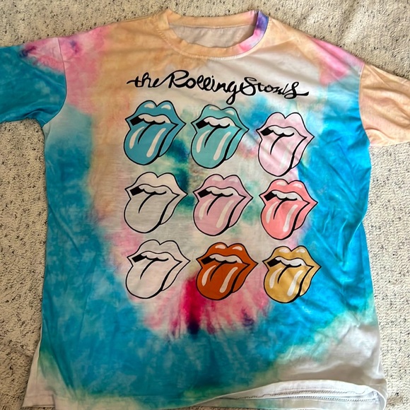 the Rolling Stones Tops - Large Rolling Stones colorful T shirt!